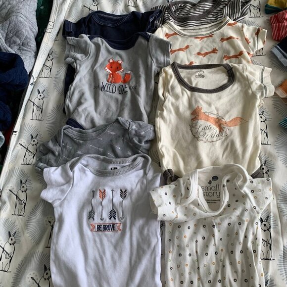 Baby boy short sleeve bodysuit bundle 0-3 months 13 pieces - Picture 6 of 10